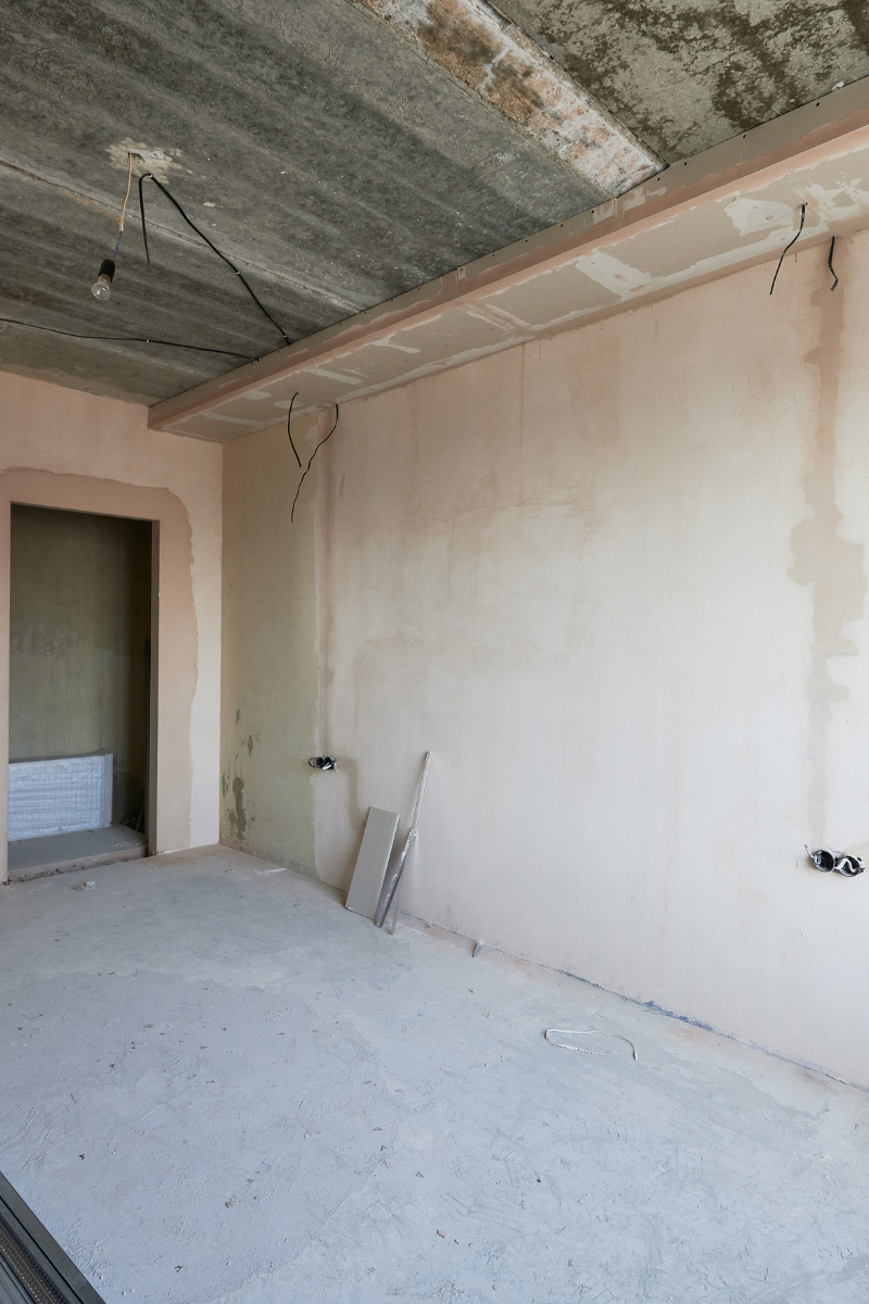 Pre renoviranja — poslovni prostor